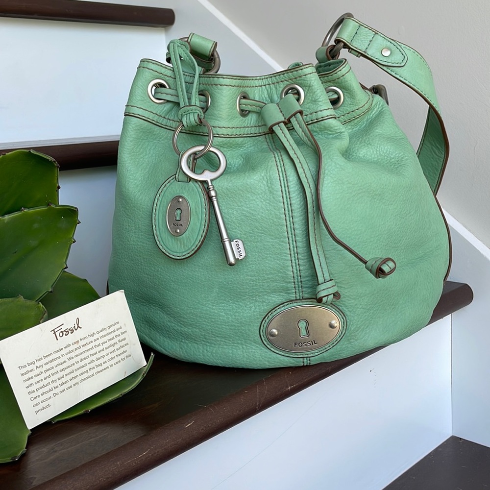 Fossil Genuine Leather drawstring bucket bag Shoulder bag Handbag Purse like new
